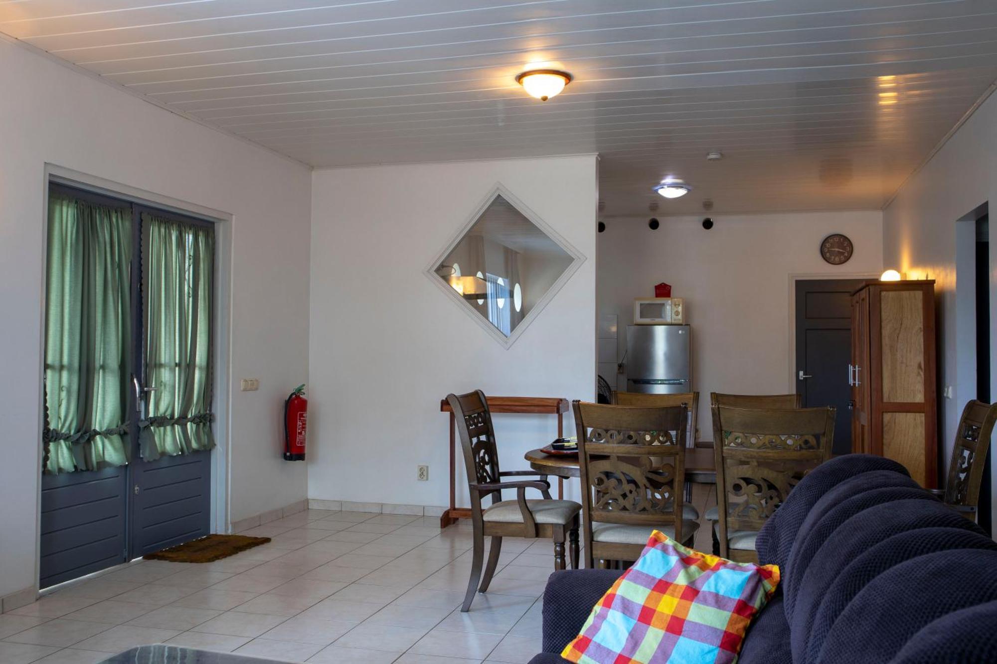 Sabajo Appartement Verhuur パラマリボ エクステリア 写真